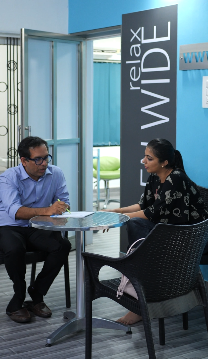 imageuploads/covered/2023/07/01/leona-clear-aligner-image-with-facets-dental-kochi-kerala.jpg